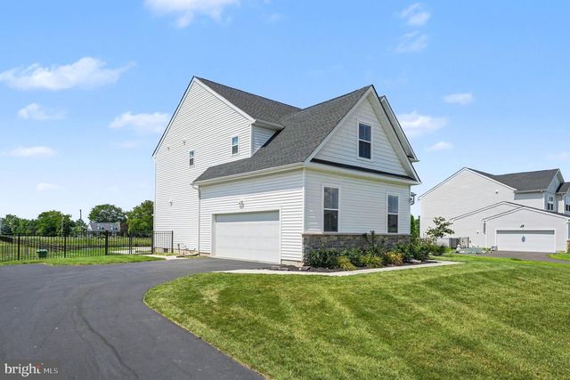 1165 MARIWILL DR, Quakertown, PA 18951