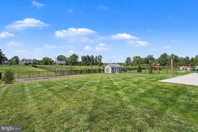 1165 MARIWILL DR, Quakertown, PA 18951
