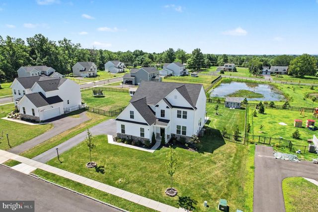 1165 MARIWILL DR, Quakertown, PA 18951