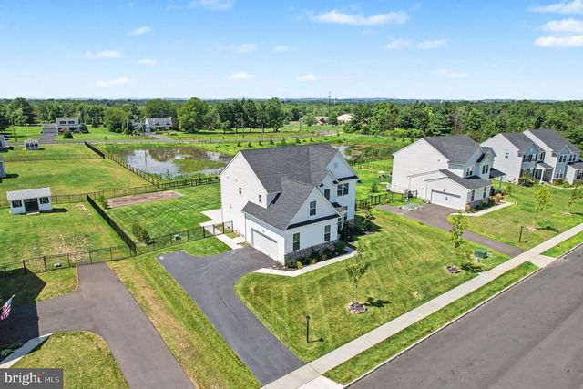 1165 MARIWILL DR, Quakertown, PA 18951