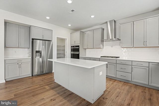1165 MARIWILL DR, Quakertown, PA 18951