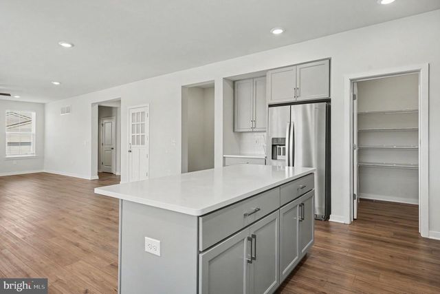 1165 MARIWILL DR, Quakertown, PA 18951