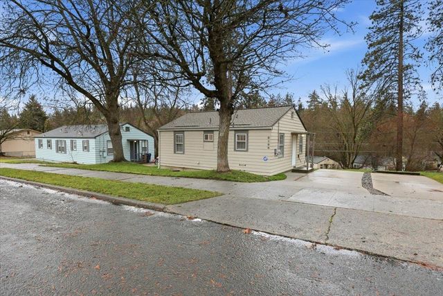 3105 W Rosamond Ave, Spokane, WA 99224