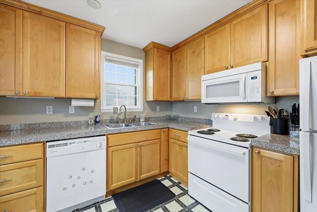 3105 W Rosamond Ave, Spokane, WA 99224