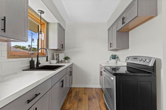 605 Sherman AVENUE, South Milwaukee, WI 53172