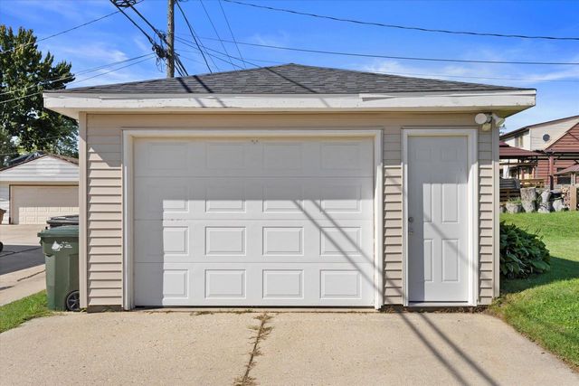 605 Sherman AVENUE, South Milwaukee, WI 53172