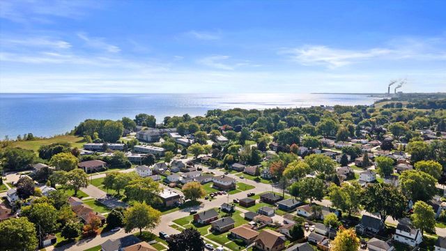 605 Sherman AVENUE, South Milwaukee, WI 53172