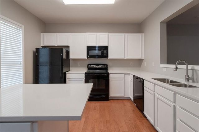 2285 Deerwood SW Drive, Atlanta, GA 30331