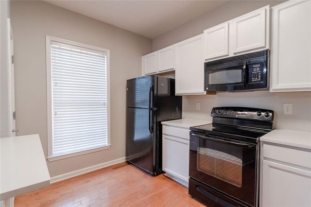 2285 Deerwood SW Drive, Atlanta, GA 30331