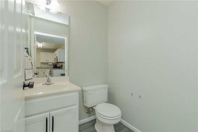 302 Geoffrey Way, Kernersville, NC 27284