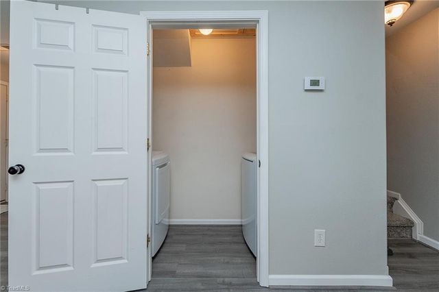 302 Geoffrey Way, Kernersville, NC 27284