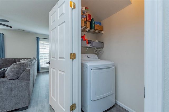 302 Geoffrey Way, Kernersville, NC 27284