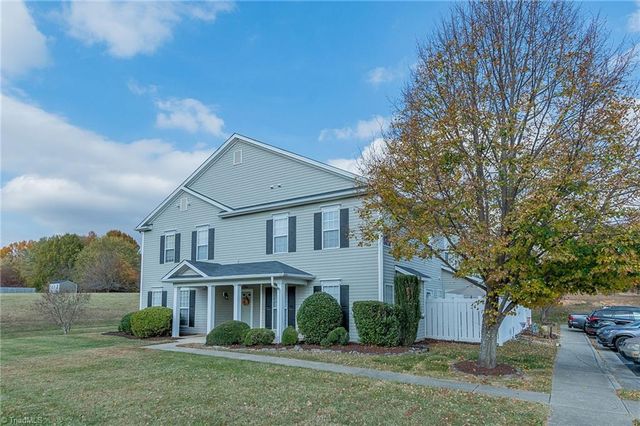 302 Geoffrey Way, Kernersville, NC 27284