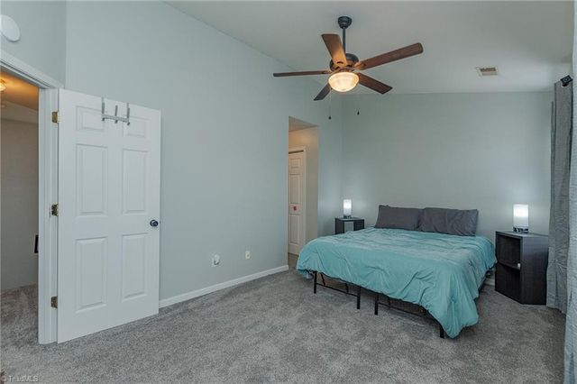 302 Geoffrey Way, Kernersville, NC 27284