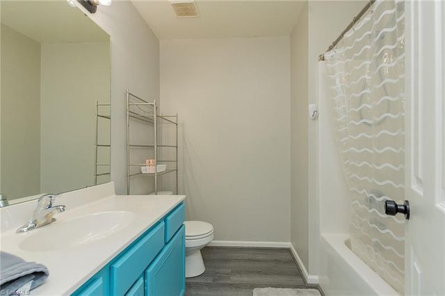 302 Geoffrey Way, Kernersville, NC 27284