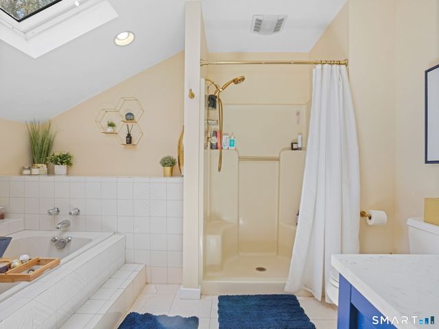 4490 Madison Avenue, Trumbull, CT 06611
