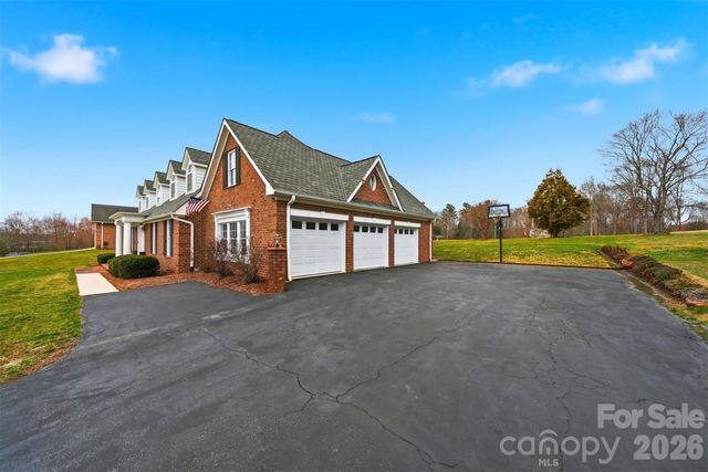 8 Morningside Drive, Granite Falls, NC 28630