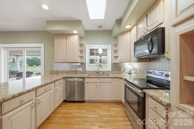 8 Morningside Drive, Granite Falls, NC 28630