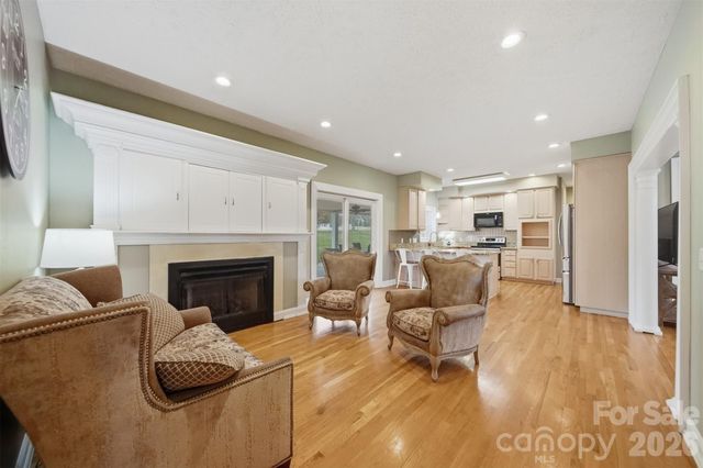 8 Morningside Drive, Granite Falls, NC 28630