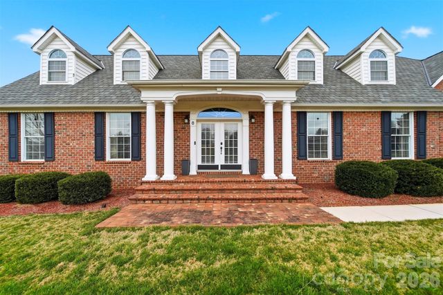8 Morningside Drive, Granite Falls, NC 28630