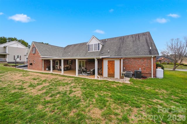 8 Morningside Drive, Granite Falls, NC 28630