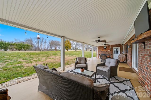 8 Morningside Drive, Granite Falls, NC 28630