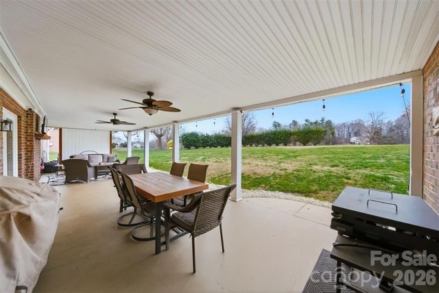 8 Morningside Drive, Granite Falls, NC 28630