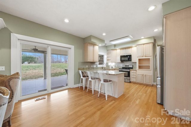 8 Morningside Drive, Granite Falls, NC 28630