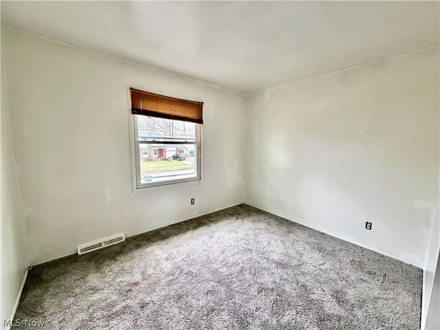 1766 Arthur Drive NW, Warren, OH 44485