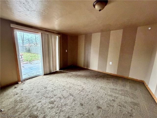 1766 Arthur Drive NW, Warren, OH 44485