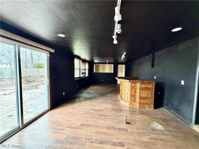 1766 Arthur Drive NW, Warren, OH 44485