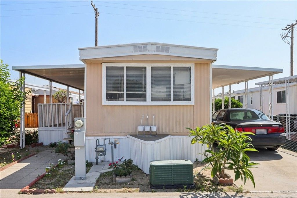 Image 2 of property listing at 17333 Valley 15E, Fontana, CA 92335