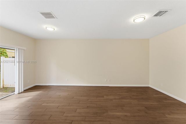 4032 NW 11th St 4032, Lauderhill, FL 33313