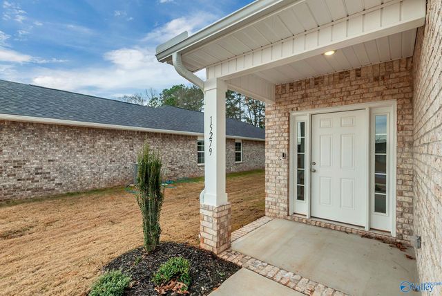 15495 Lapwing Cove, Athens, AL 35611