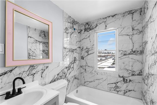 352 Davidson Avenue, Buffalo, NY 14215