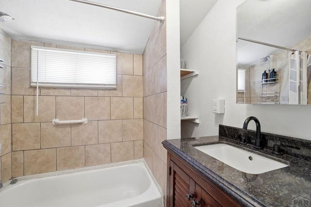 112 Gale Ave, Pueblo, CO 81004