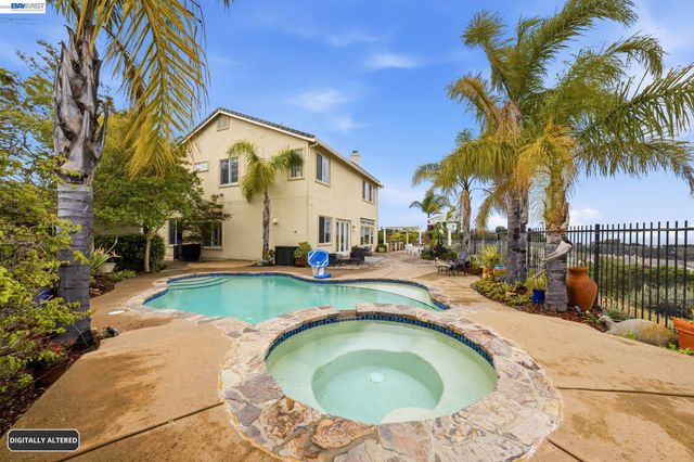 5336 Pacific Terrace Ct, Castro Valley, CA 94552