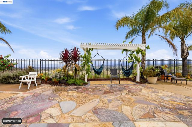 5336 Pacific Terrace Ct, Castro Valley, CA 94552