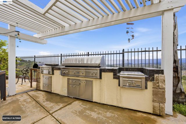 5336 Pacific Terrace Ct, Castro Valley, CA 94552