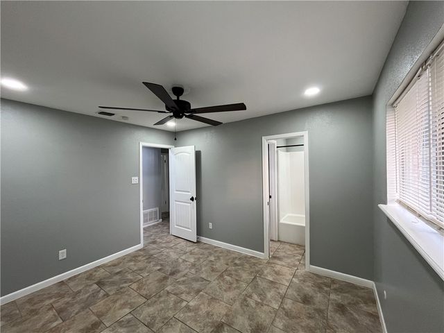 4123 Crenshaw Dr, Corpus Christi, TX 78413