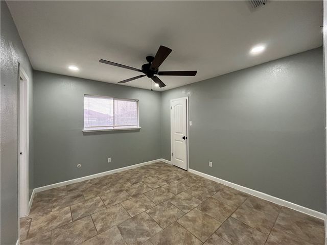 4123 Crenshaw Dr, Corpus Christi, TX 78413