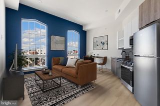 689 N BROAD ST #303, Philadelphia, PA 19123