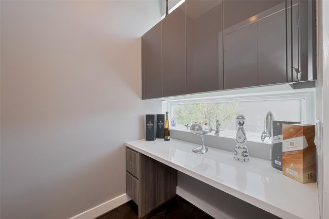 5919 E Post Oak Lane, Houston, TX 77055