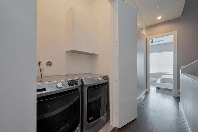 5919 E Post Oak Lane, Houston, TX 77055