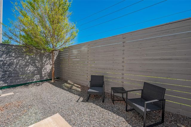 5919 E Post Oak Lane, Houston, TX 77055