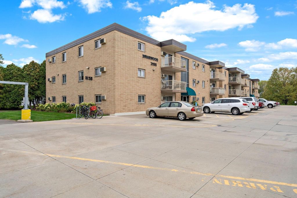 3155 Old Highway 8 304, Roseville, MN 55418 — photo 2