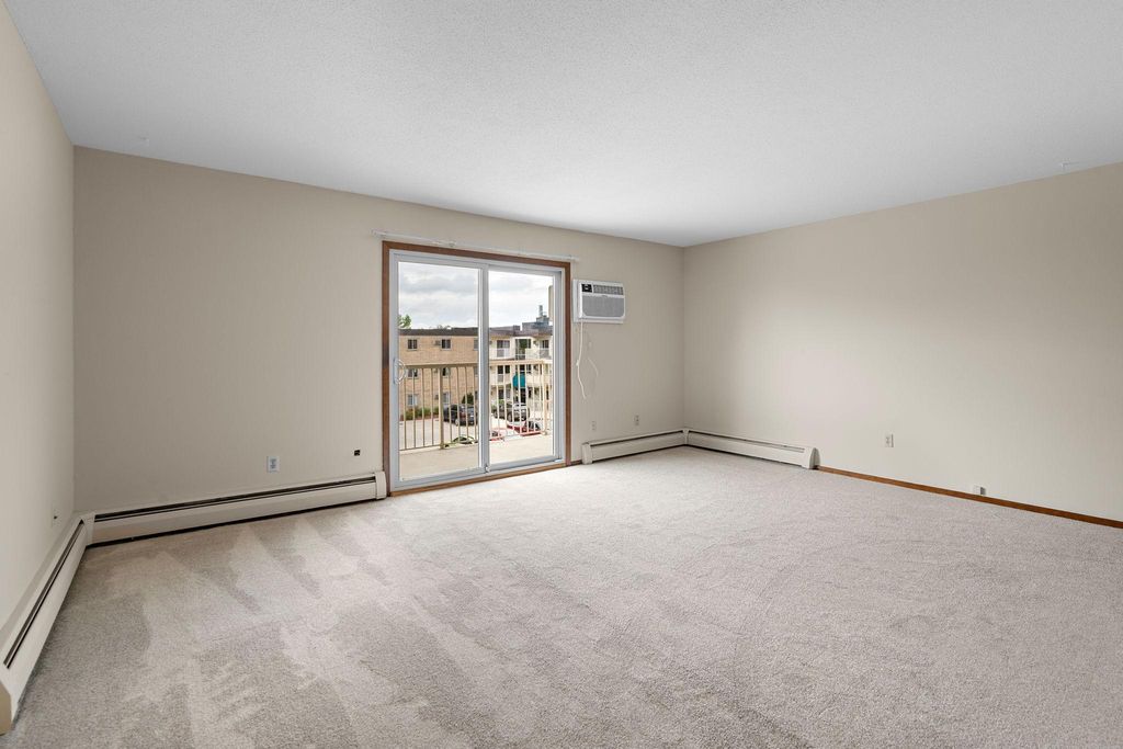 3155 Old Highway 8 304, Roseville, MN 55418 — photo 5
