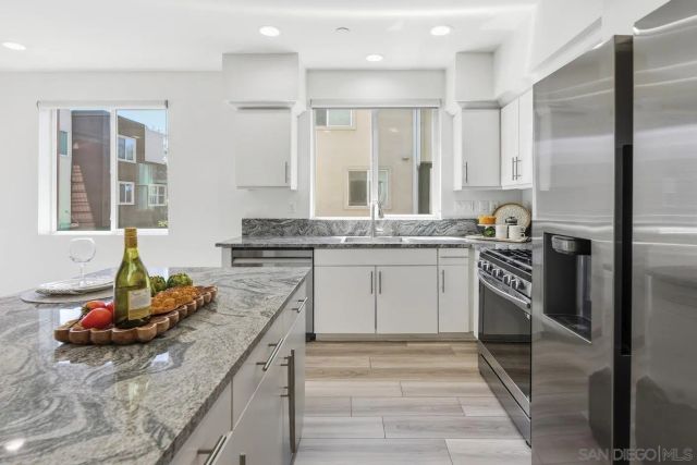214 Antoni Gln 710, Escondido, CA 92025