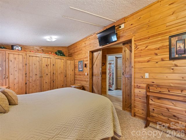 136 Peaceful Valley Drive, Leicester, NC 28748