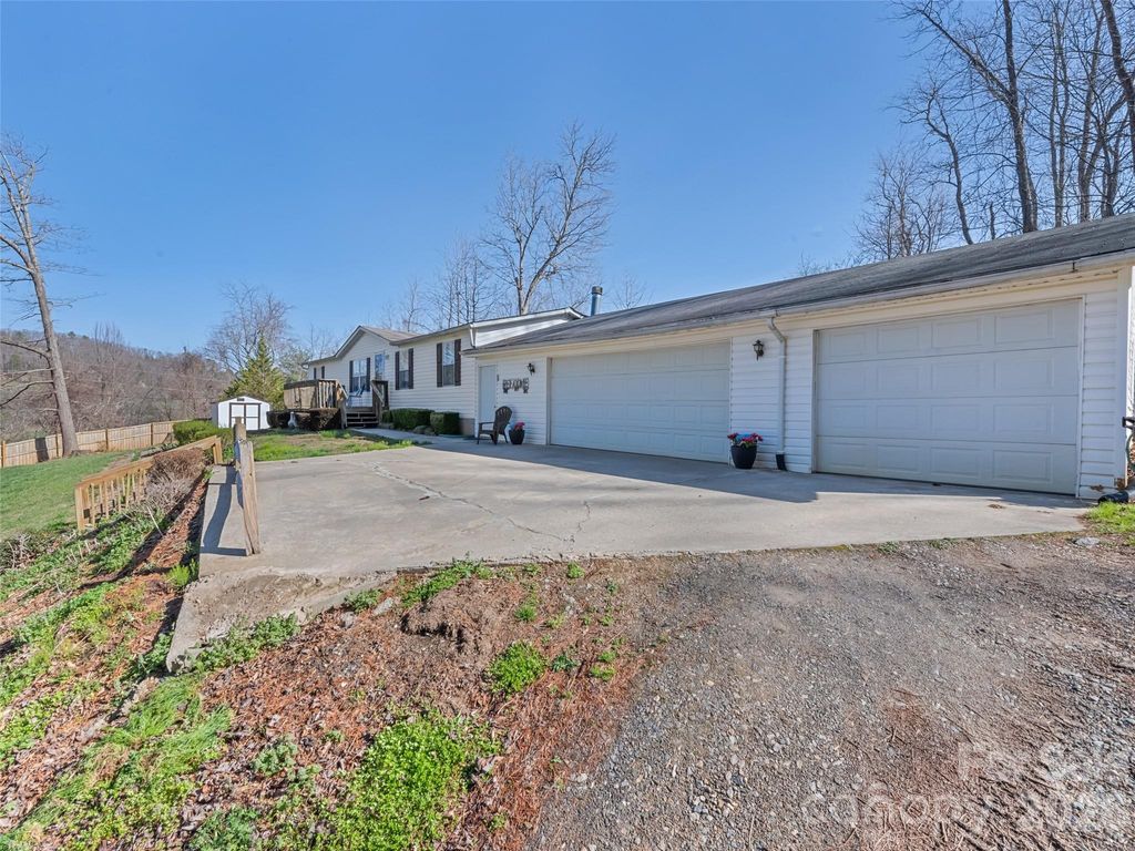 136 Peaceful Valley Drive, Leicester, NC 28748